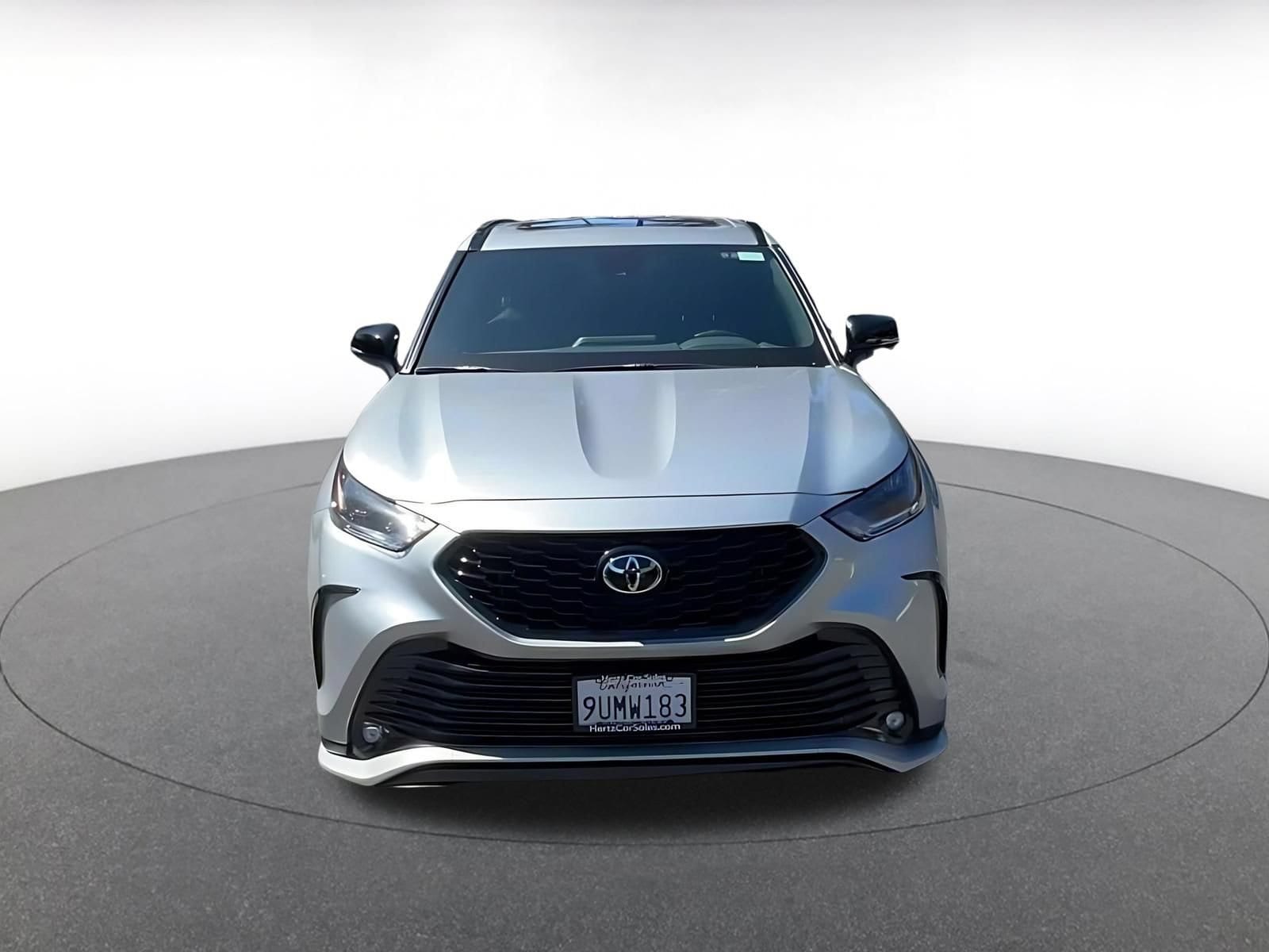 Thumbnail: 2025 Toyota Highlander - 4
