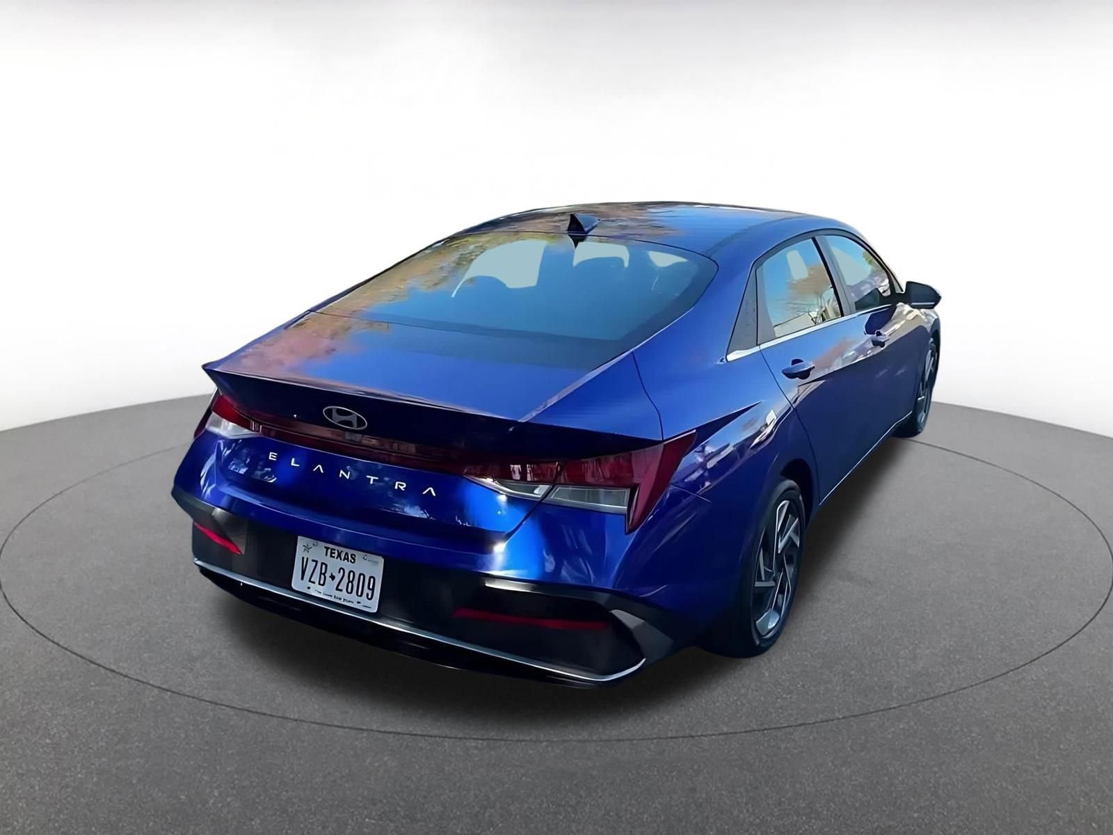 Thumbnail: 2025 Hyundai Elantra - 14