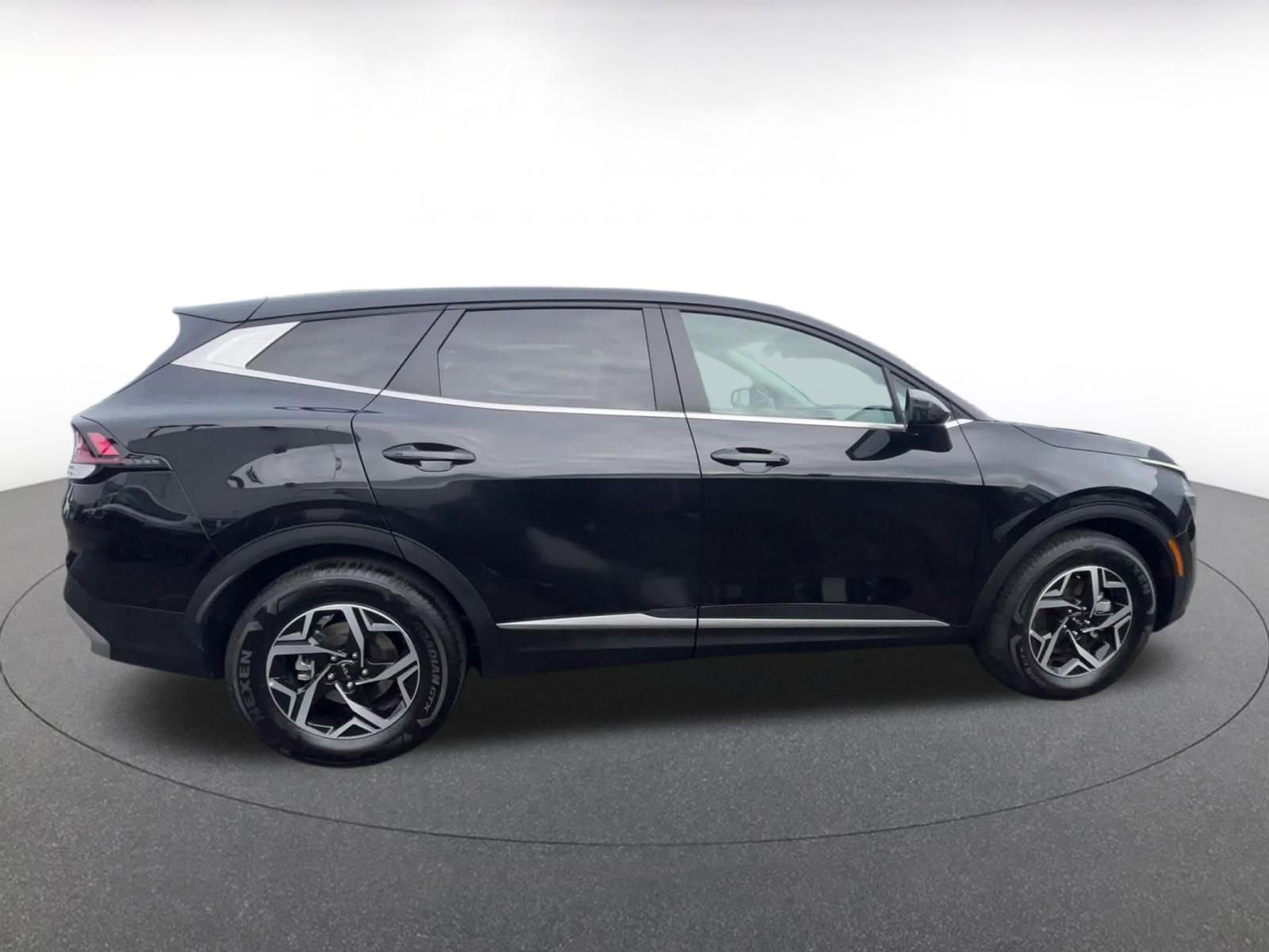 Thumbnail: 2025 Kia Sportage - 16