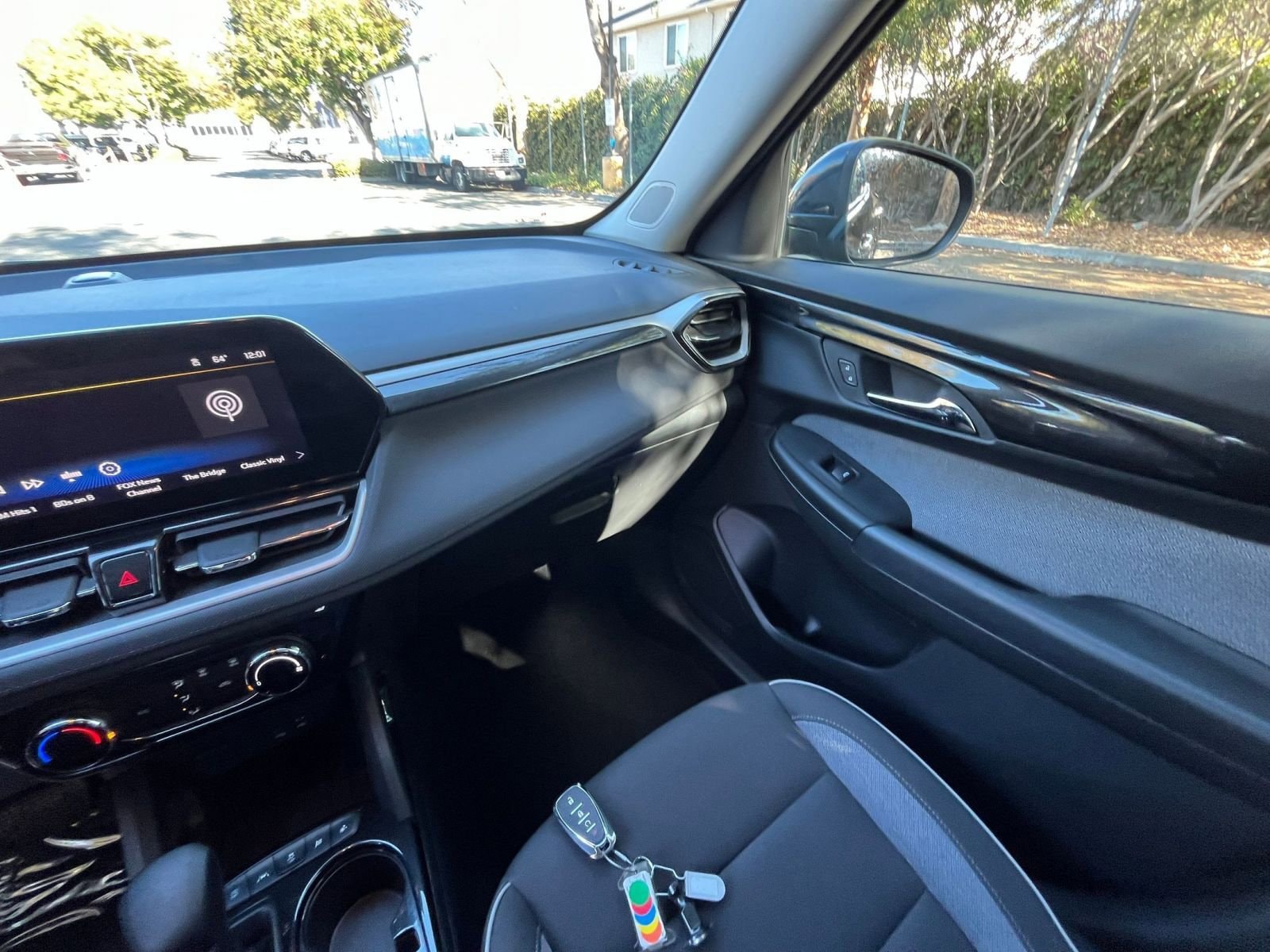 Thumbnail: 2025 Chevrolet TrailBlazer - 33