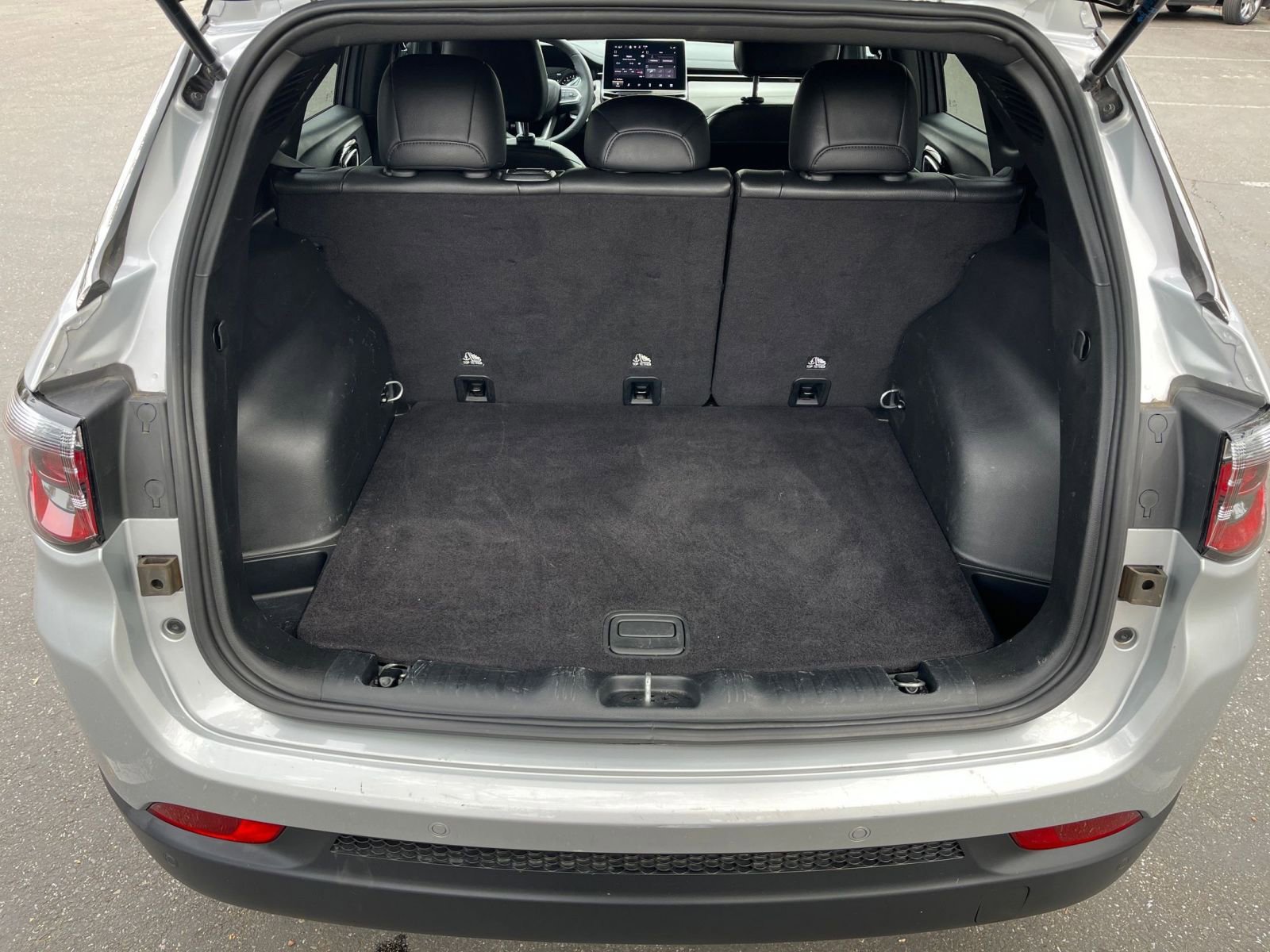 Thumbnail: 2025 Jeep Compass - 32