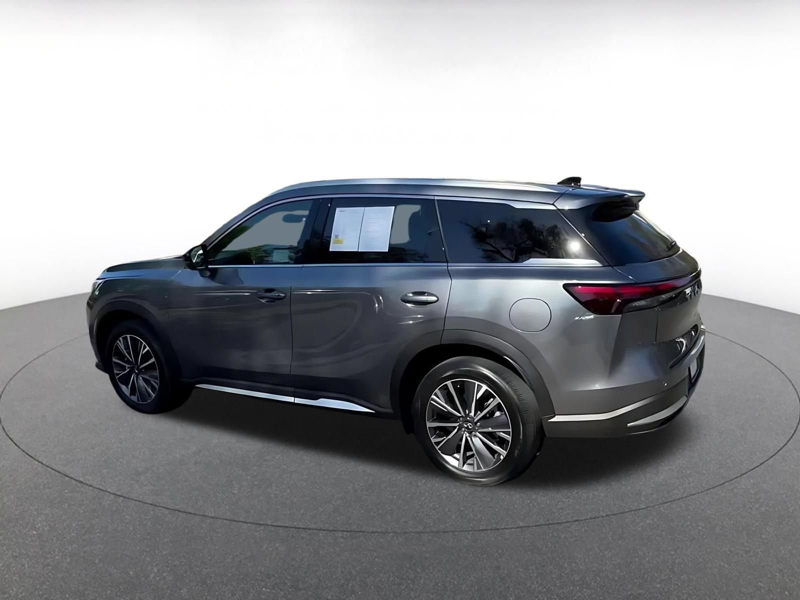 Thumbnail: 2026 INFINITI QX60 - 10