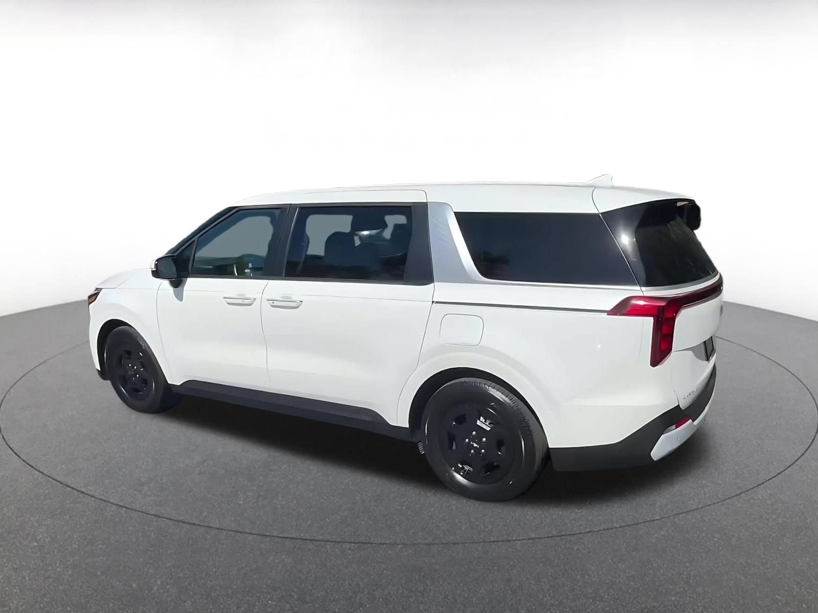 Thumbnail: 2026 Kia Carnival - 10