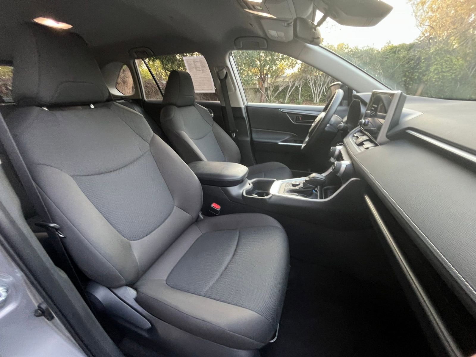 Thumbnail: 2025 Toyota RAV4 - 35