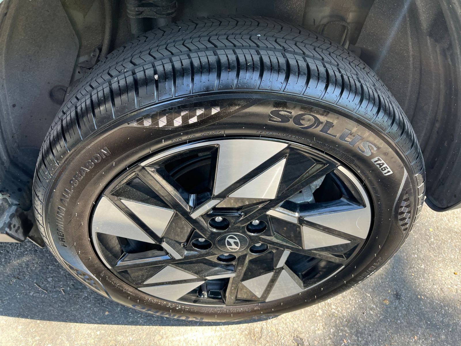 Thumbnail: 2025 Hyundai Kona - 32