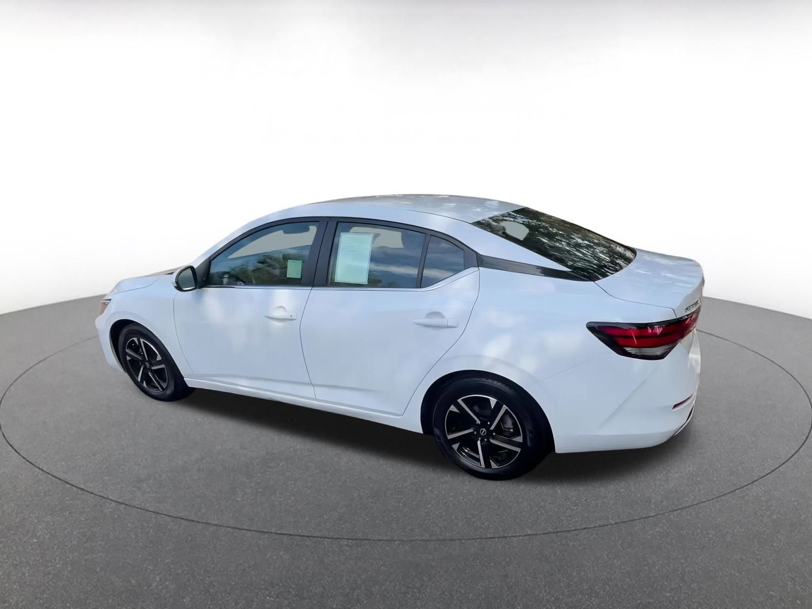 Thumbnail: 2024 Nissan Sentra - 10