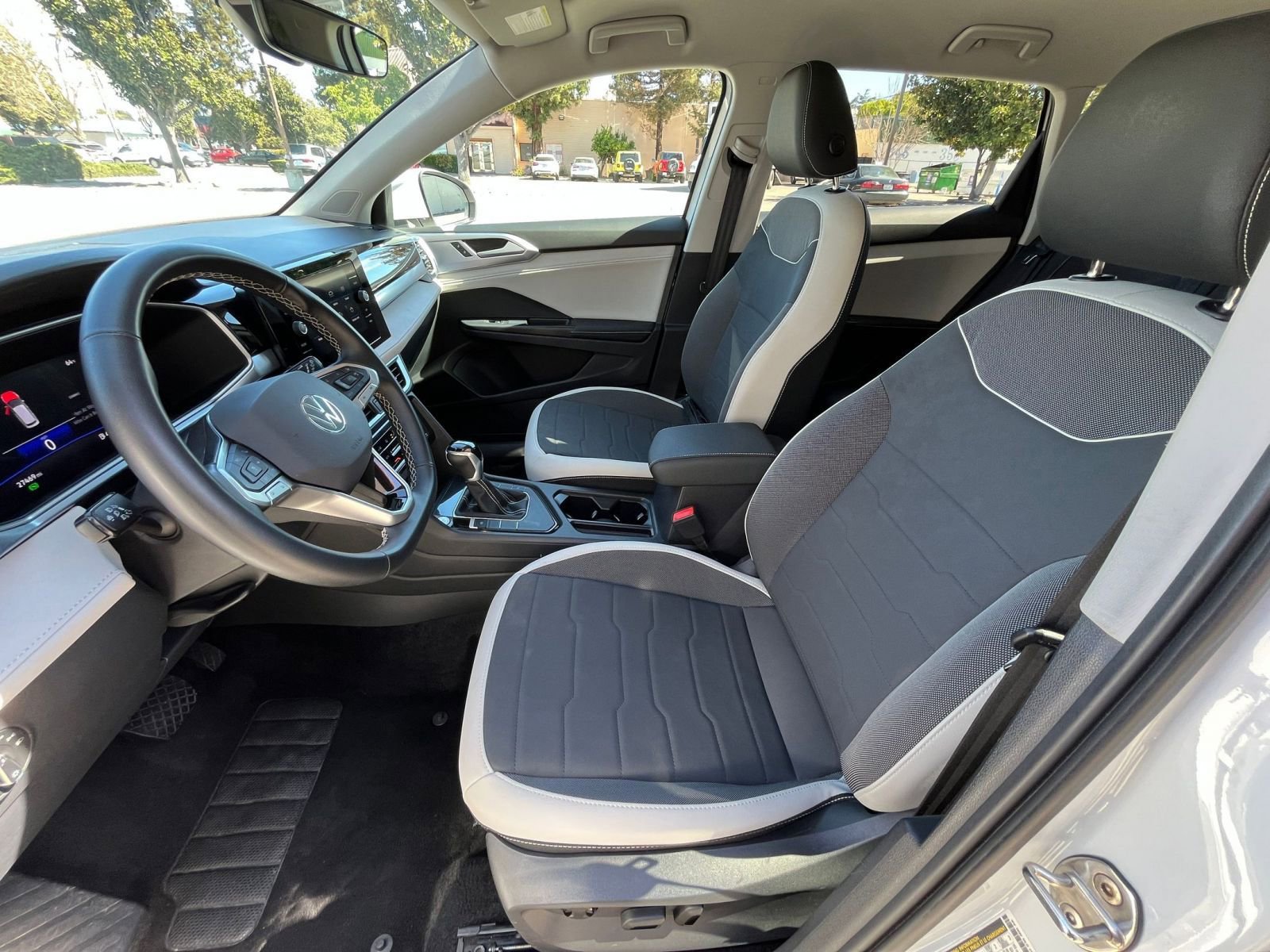 Thumbnail: 2025 Volkswagen Taos - 28