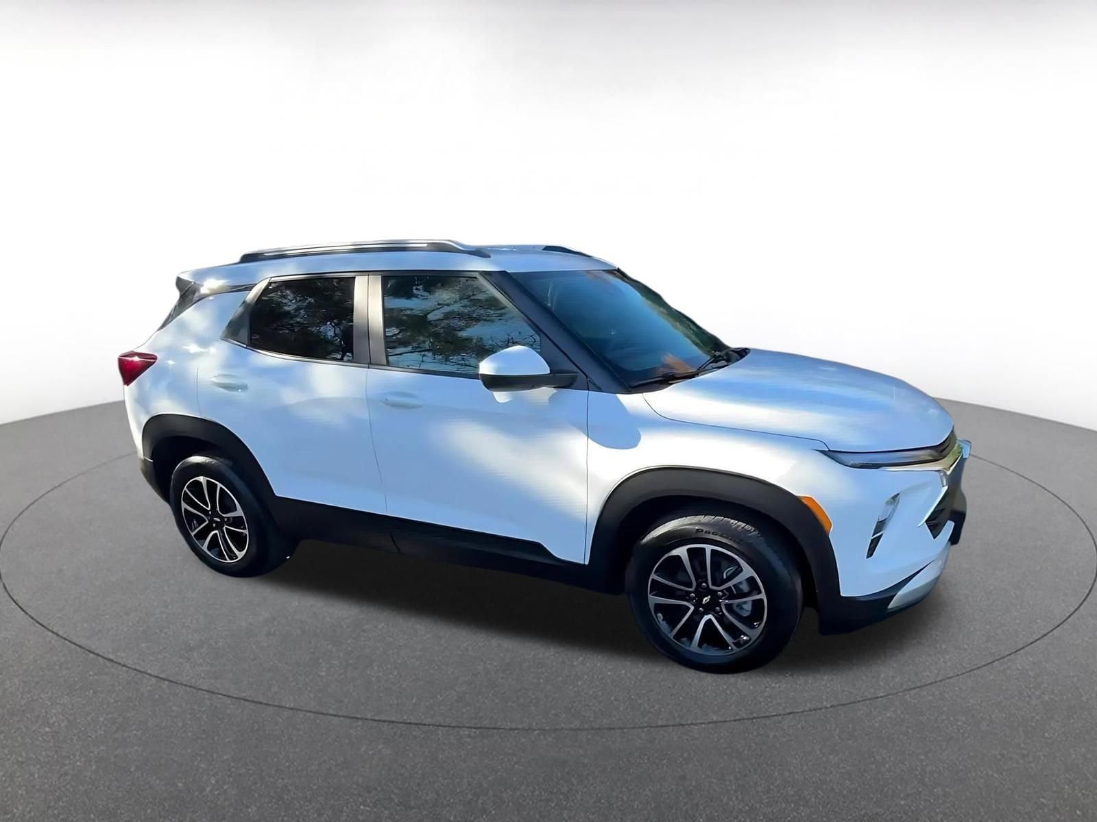 Thumbnail: 2025 Chevrolet TrailBlazer - 2