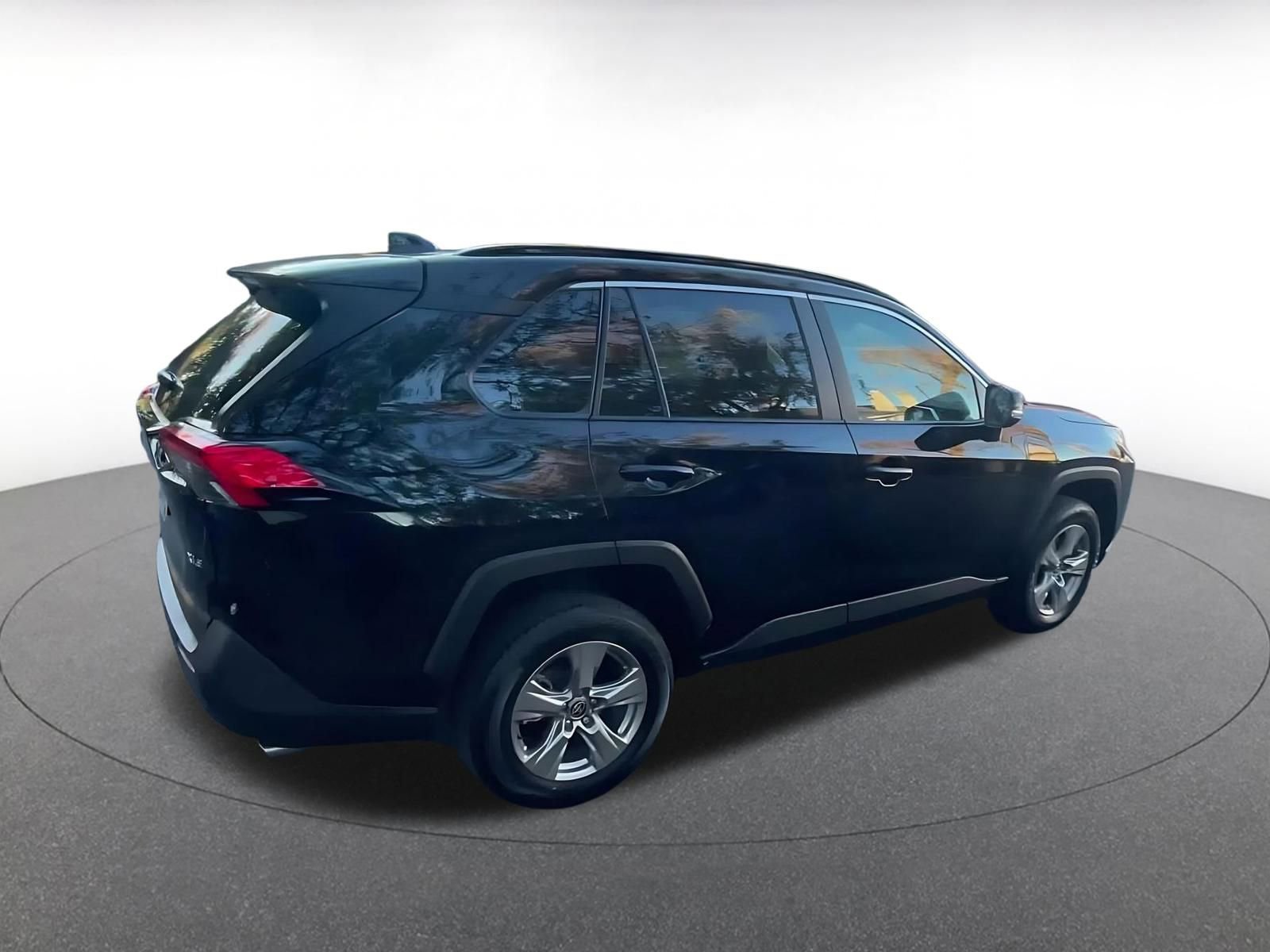 Thumbnail: 2025 Toyota RAV4 - 15