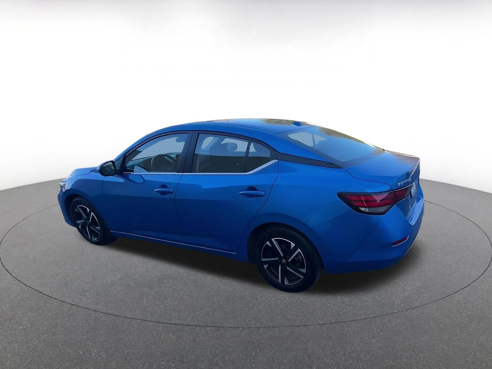 Thumbnail: 2025 Nissan Sentra - 10