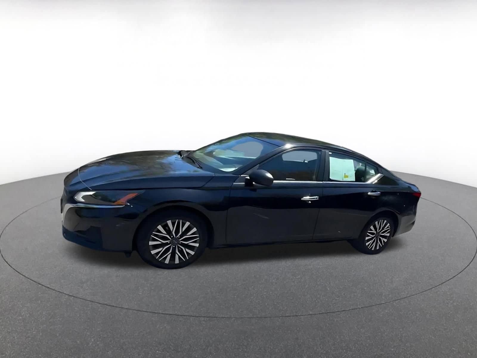 Thumbnail: 2025 Nissan Altima - 8