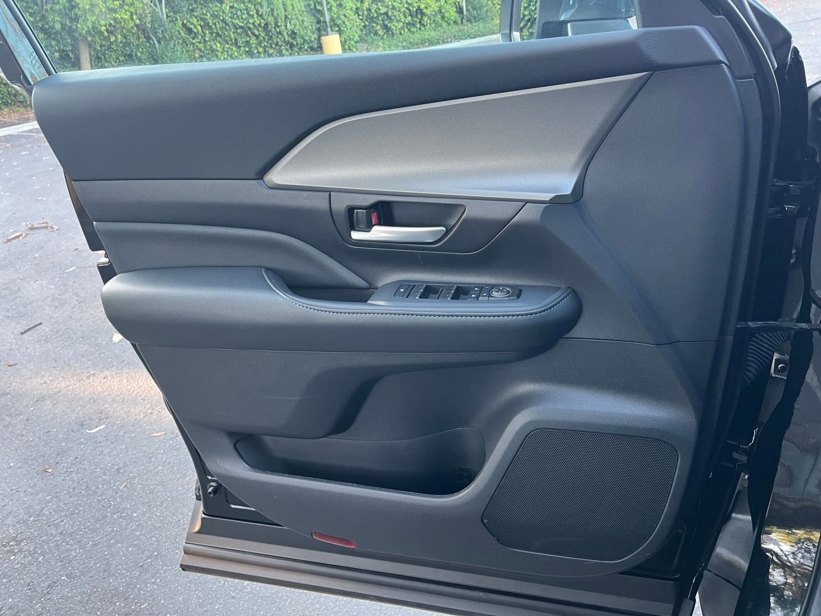 Thumbnail: 2025 Toyota Grand Highlander - 21