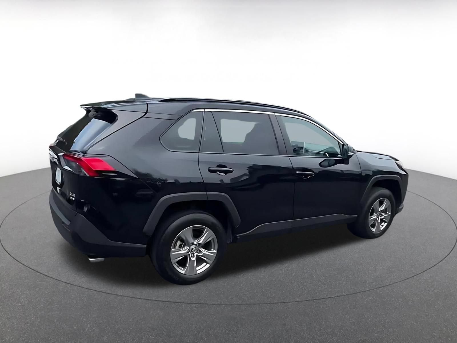 Thumbnail: 2024 Toyota RAV4 - 15