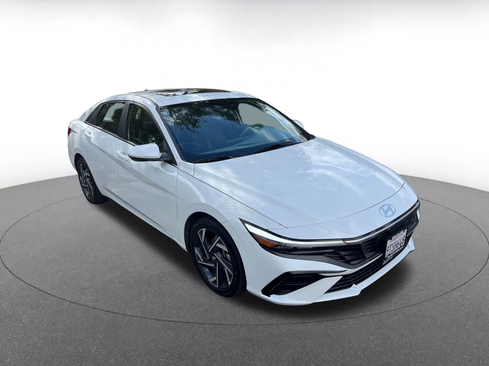 Thumbnail: 2025 Hyundai Elantra - 1