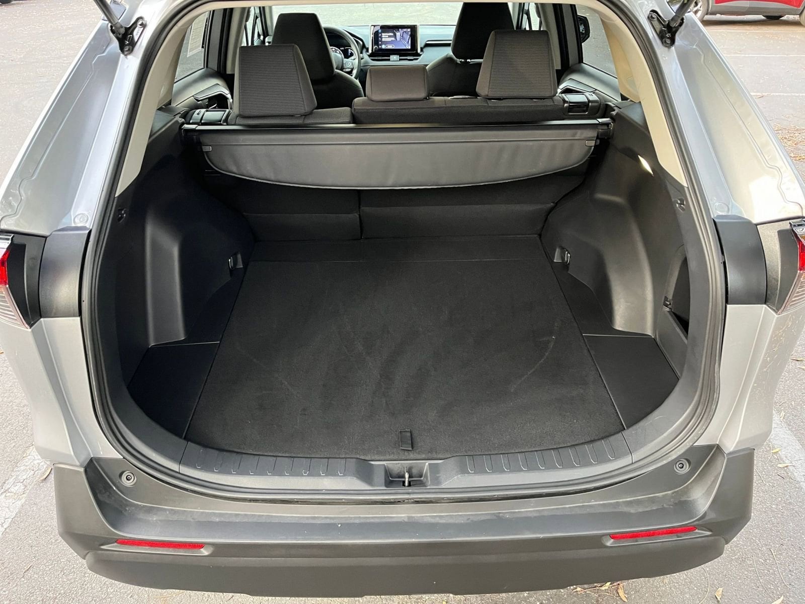 Thumbnail: 2025 Toyota RAV4 - 30