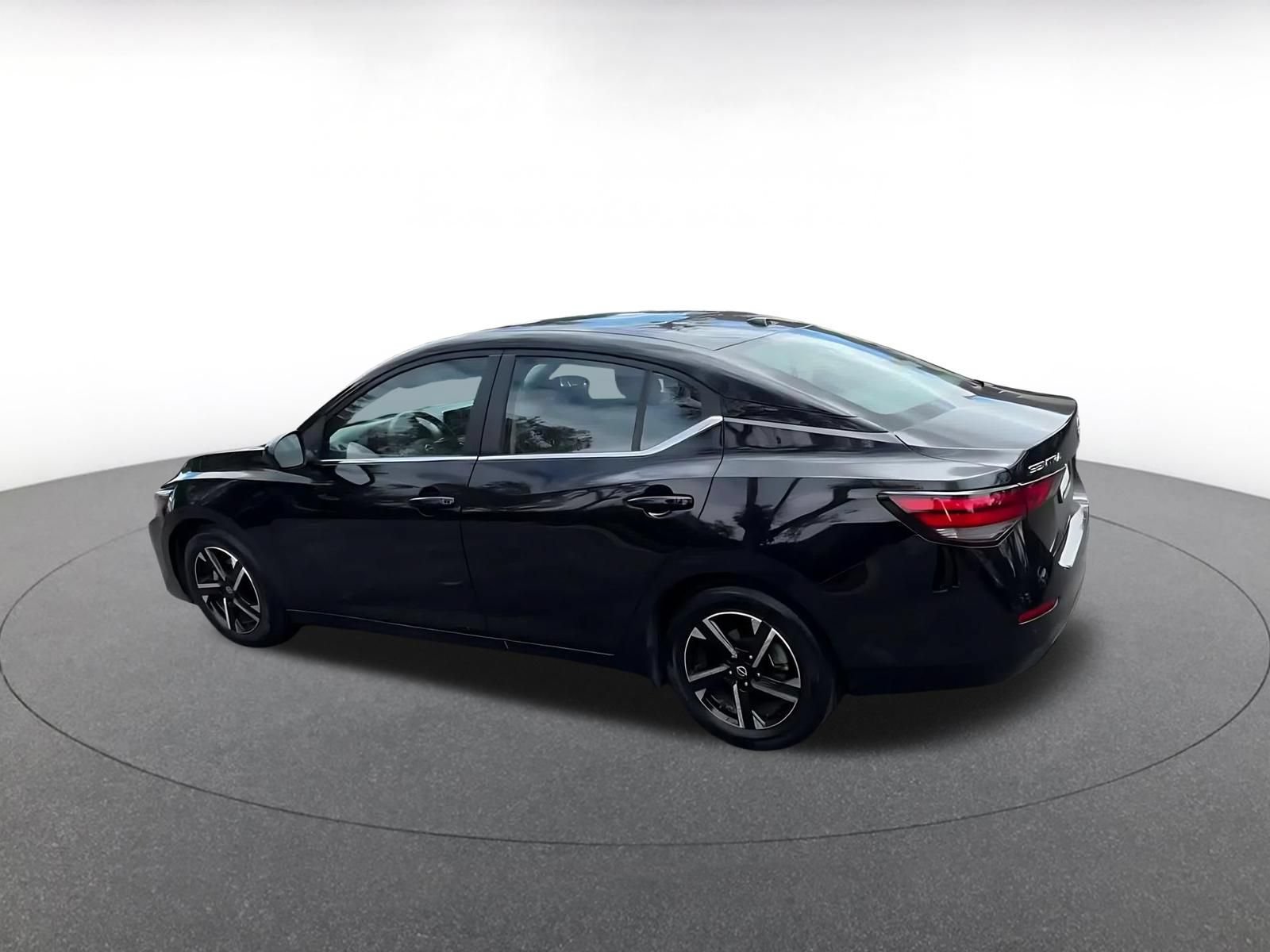 Thumbnail: 2025 Nissan Sentra - 9