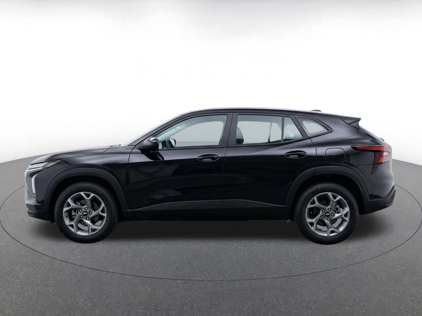 Thumbnail: 2025 Chevrolet Trax - 4
