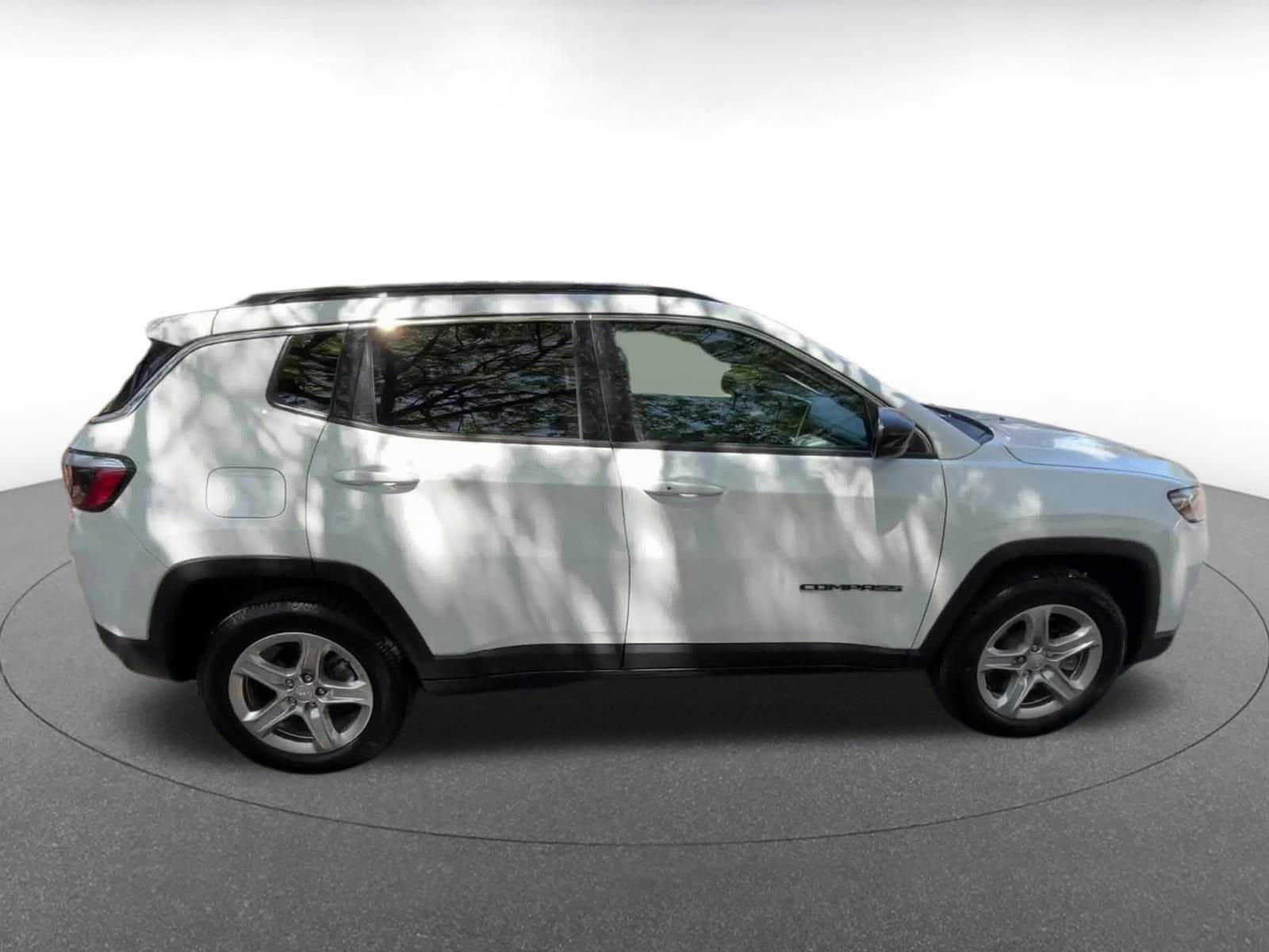 2023 Jeep Compass Latitude 13