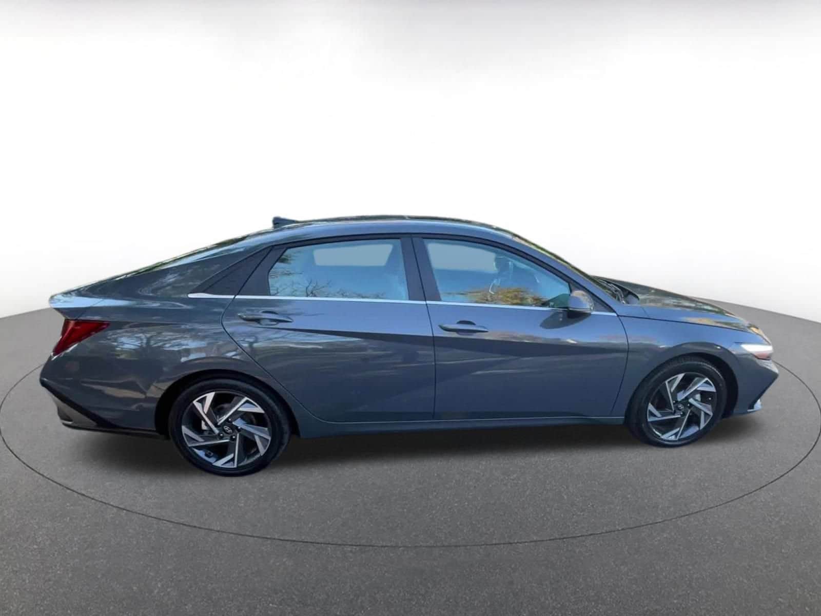 Thumbnail: 2025 Hyundai Elantra - 16