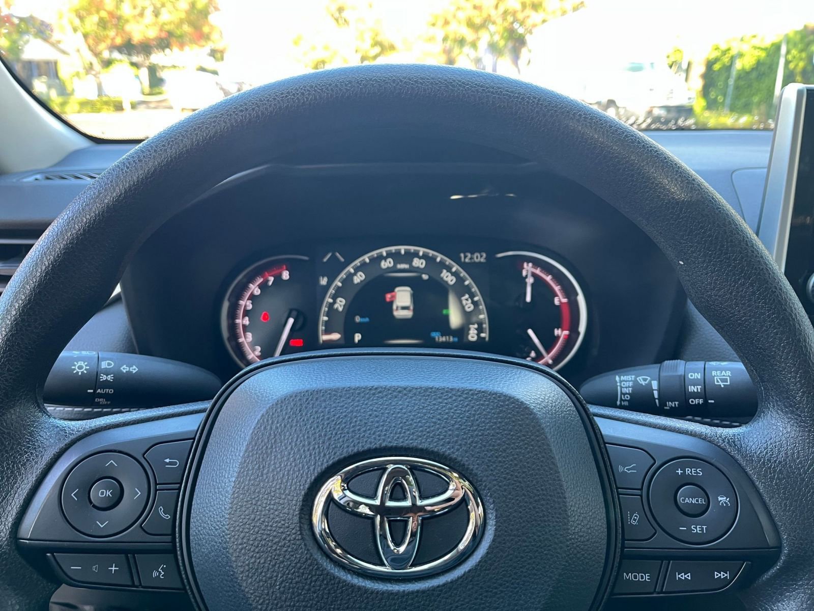 Thumbnail: 2025 Toyota RAV4 - 29