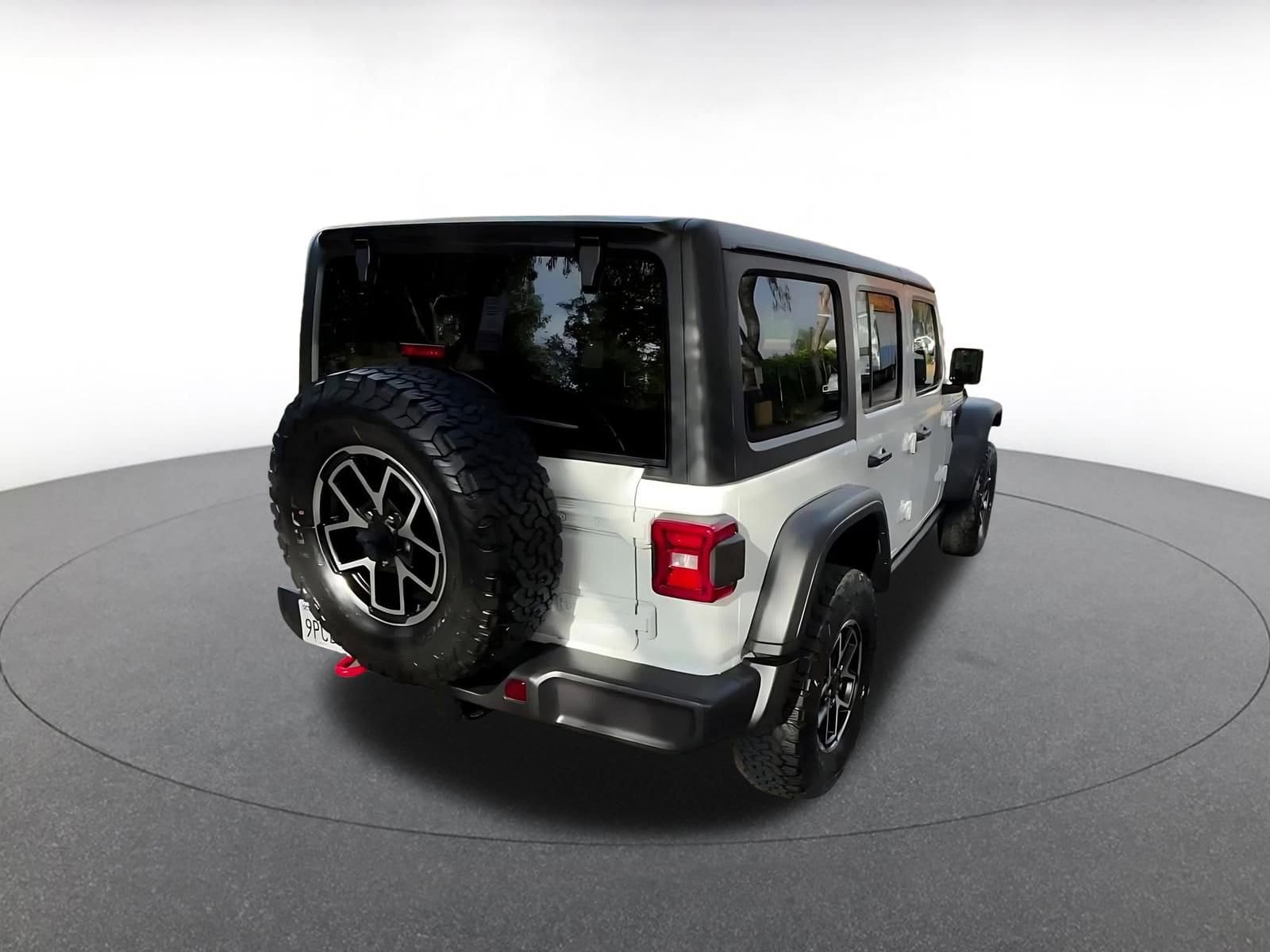 Thumbnail: 2025 Jeep Wrangler - 14