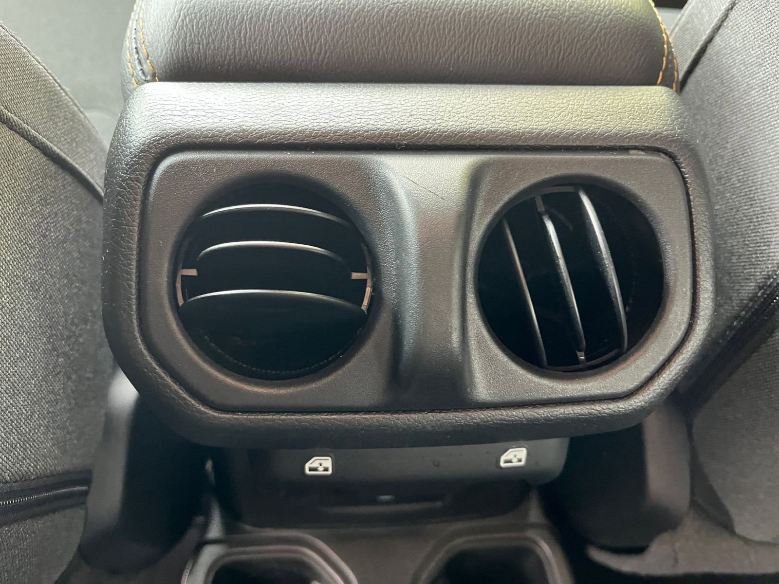 Thumbnail: 2025 Jeep Wrangler - 23