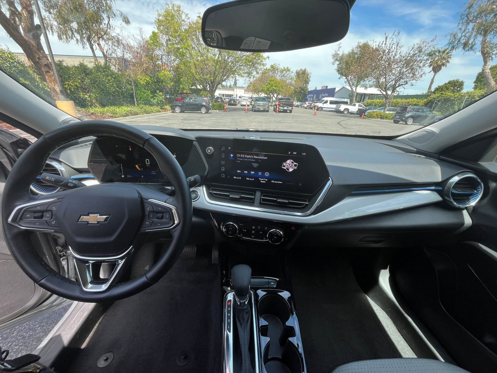 Thumbnail: 2025 Chevrolet Trax - 32