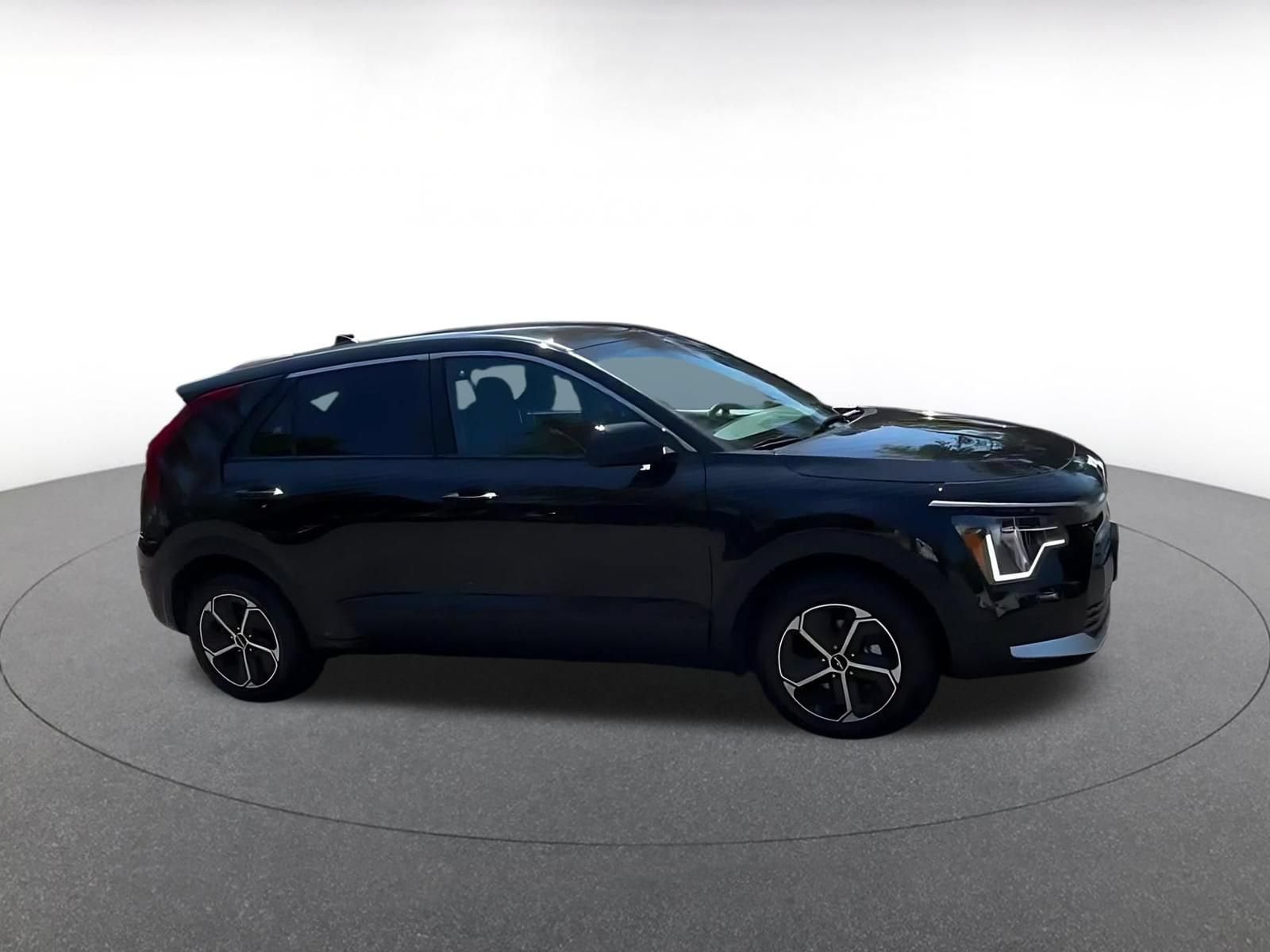Thumbnail: 2026 Kia Niro - 2