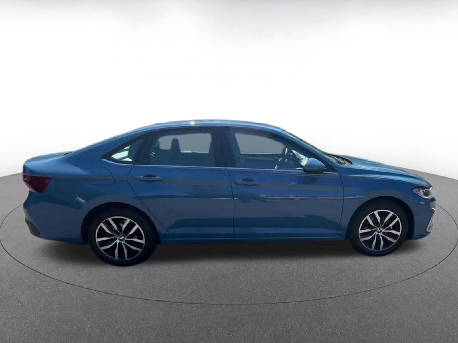 Thumbnail: 2025 Volkswagen Jetta - 16