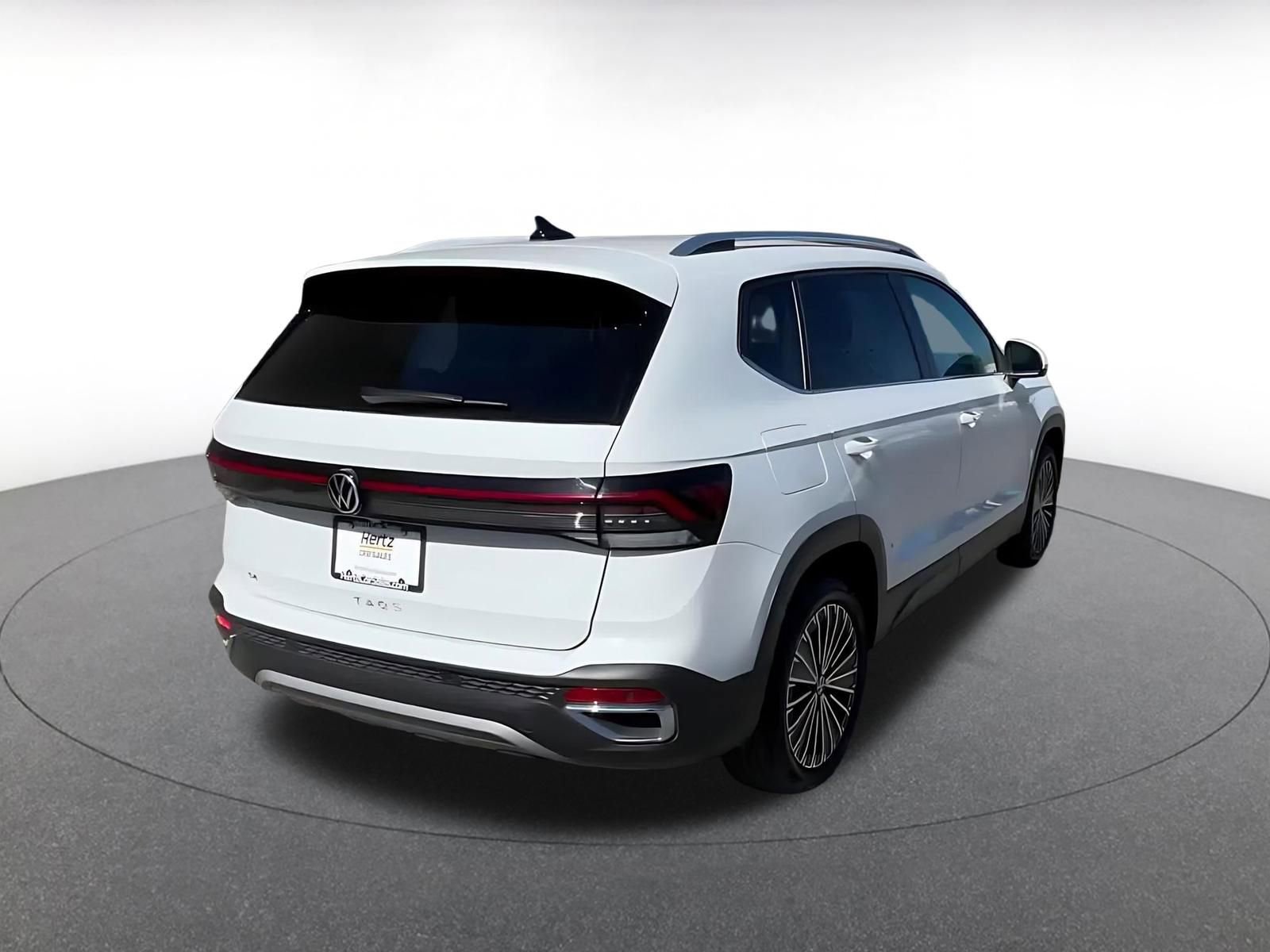 Thumbnail: 2025 Volkswagen Taos - 14