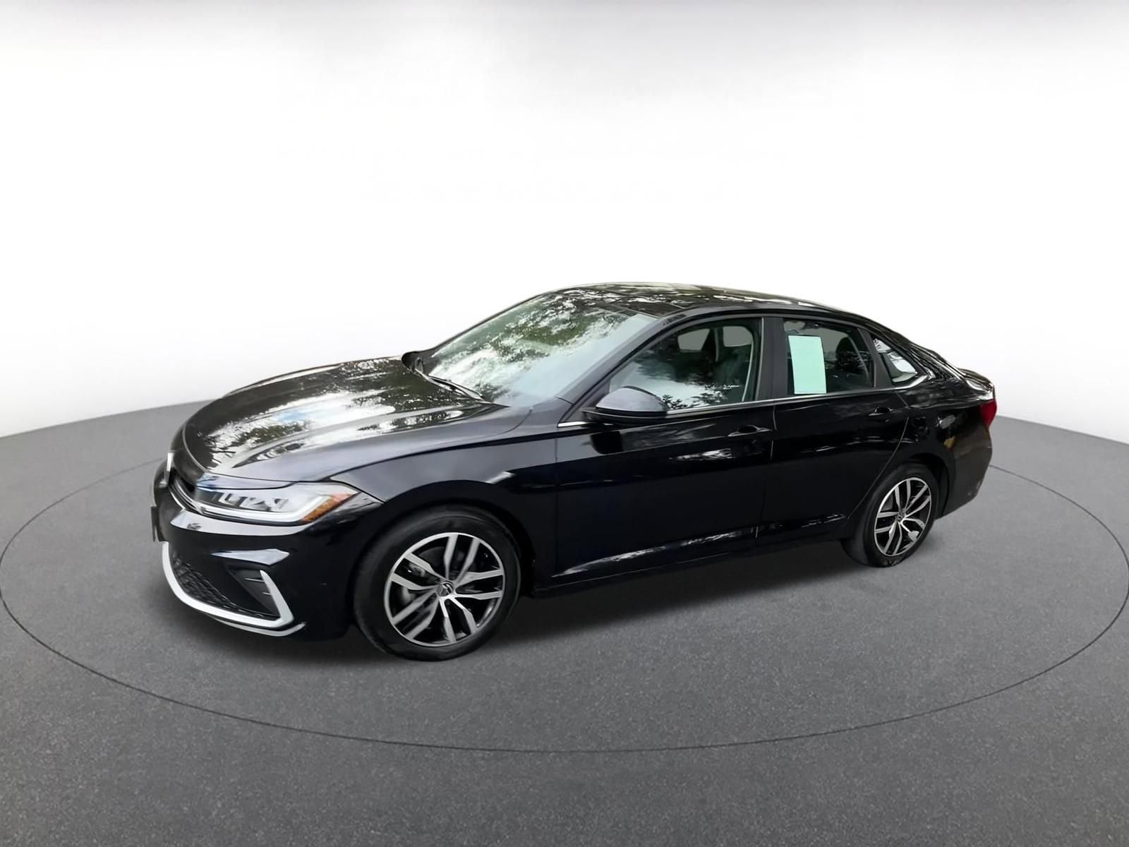 Thumbnail: 2025 Volkswagen Jetta - 9