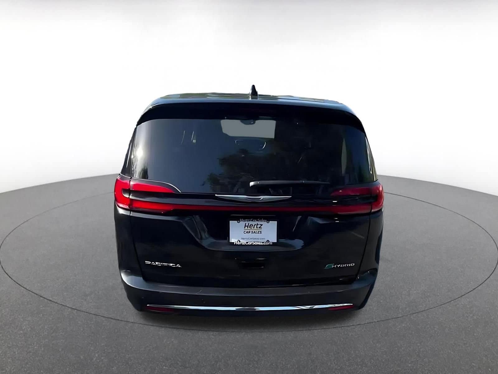 Thumbnail: 2023 Chrysler Pacifica - 12