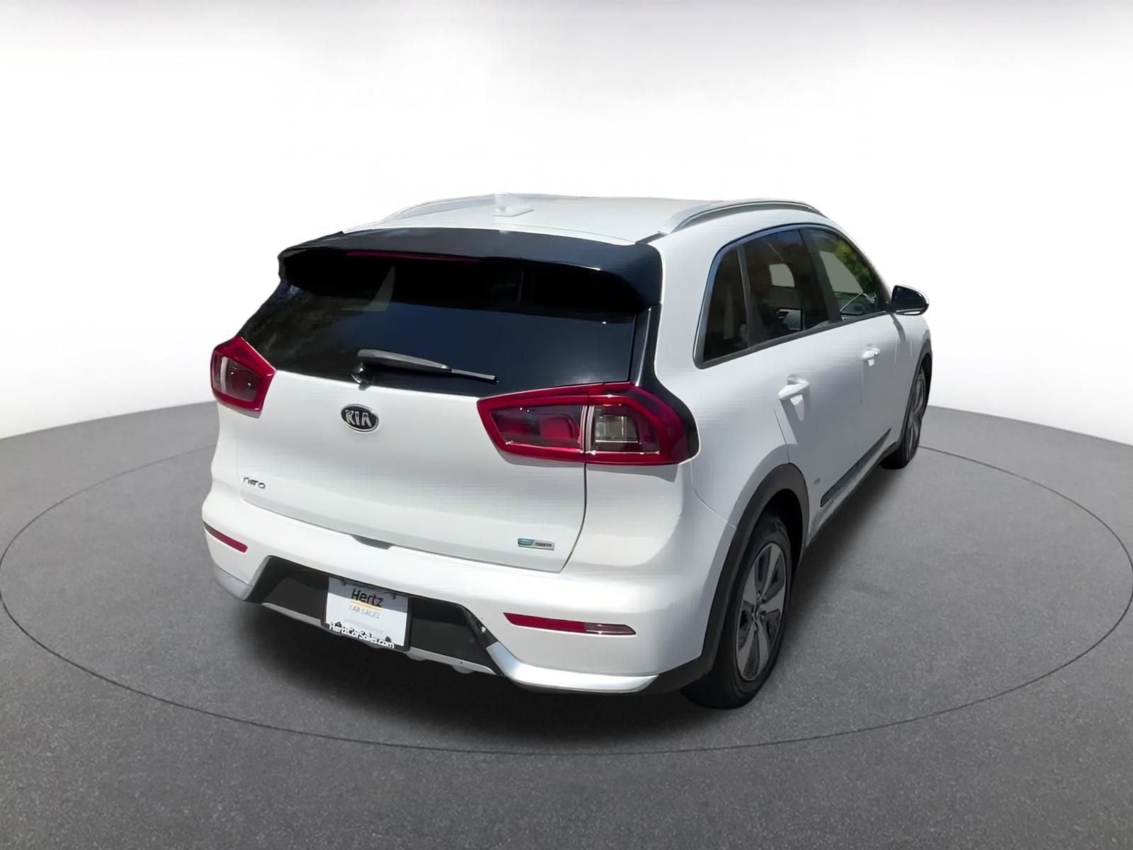 Thumbnail: 2019 Kia Niro - 11