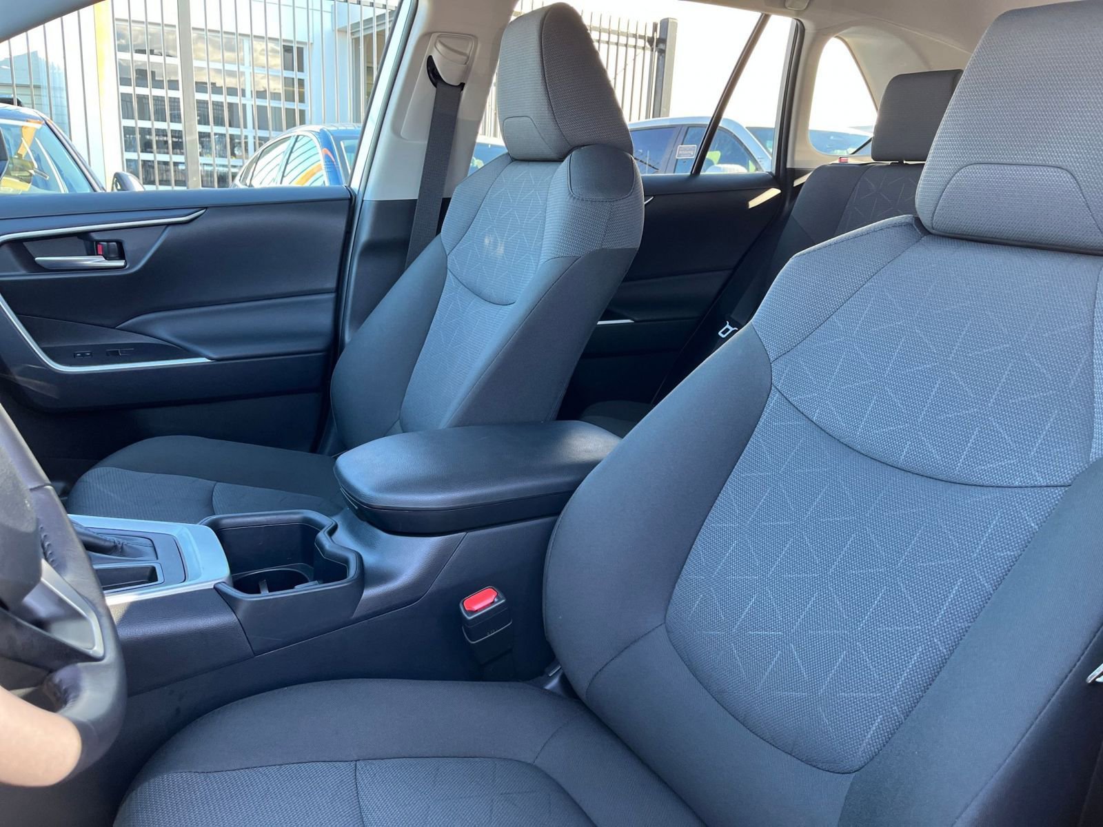 Thumbnail: 2025 Toyota RAV4 - 25