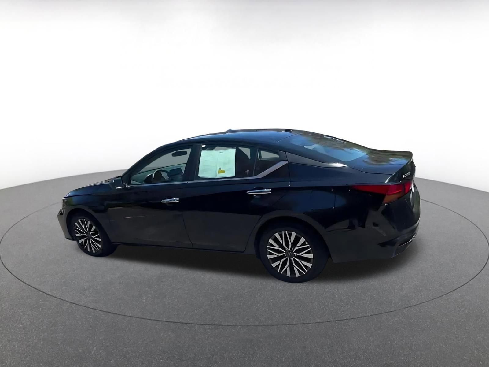 Thumbnail: 2025 Nissan Altima - 10