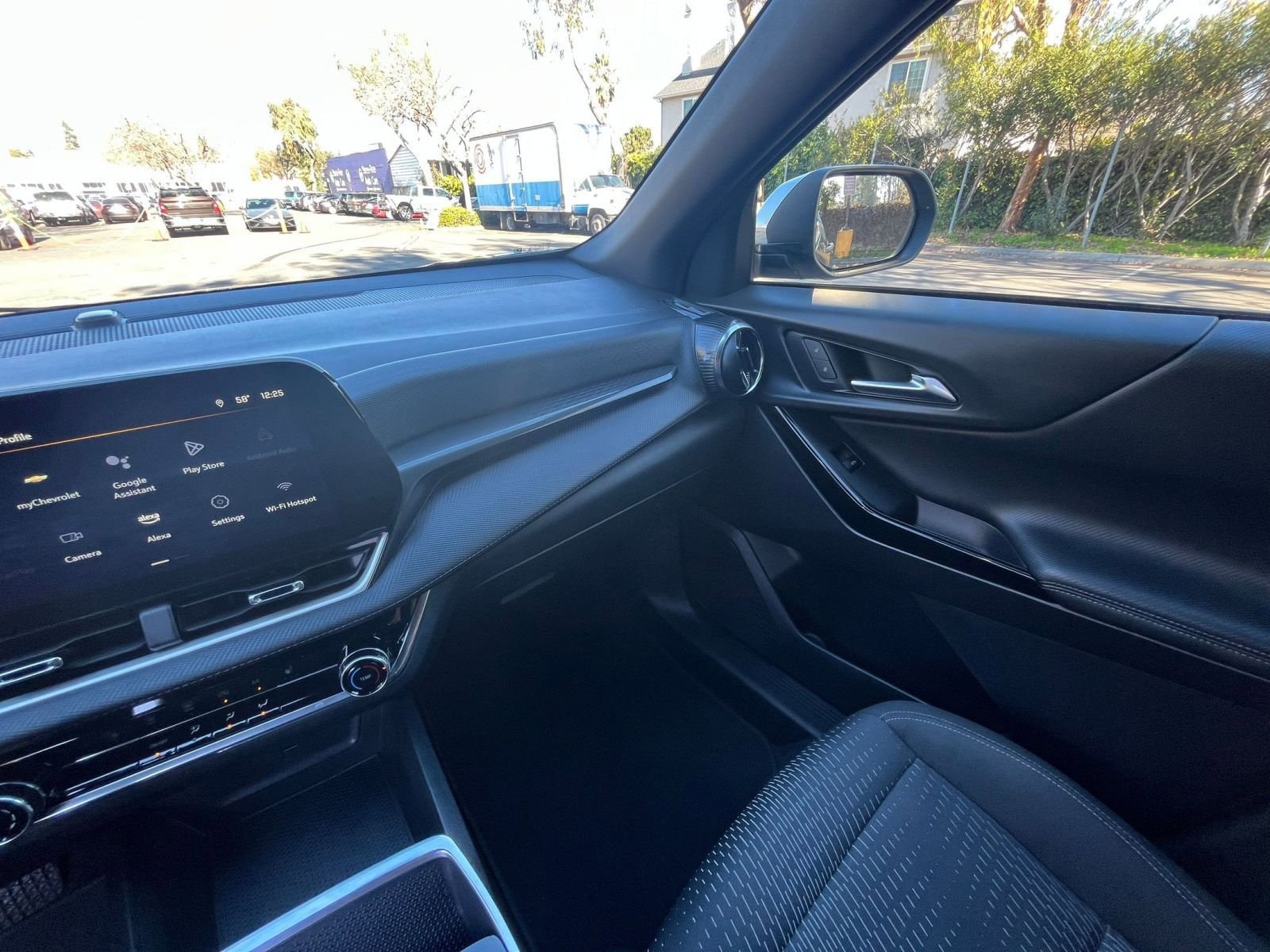 Thumbnail: 2025 Chevrolet Equinox - 34