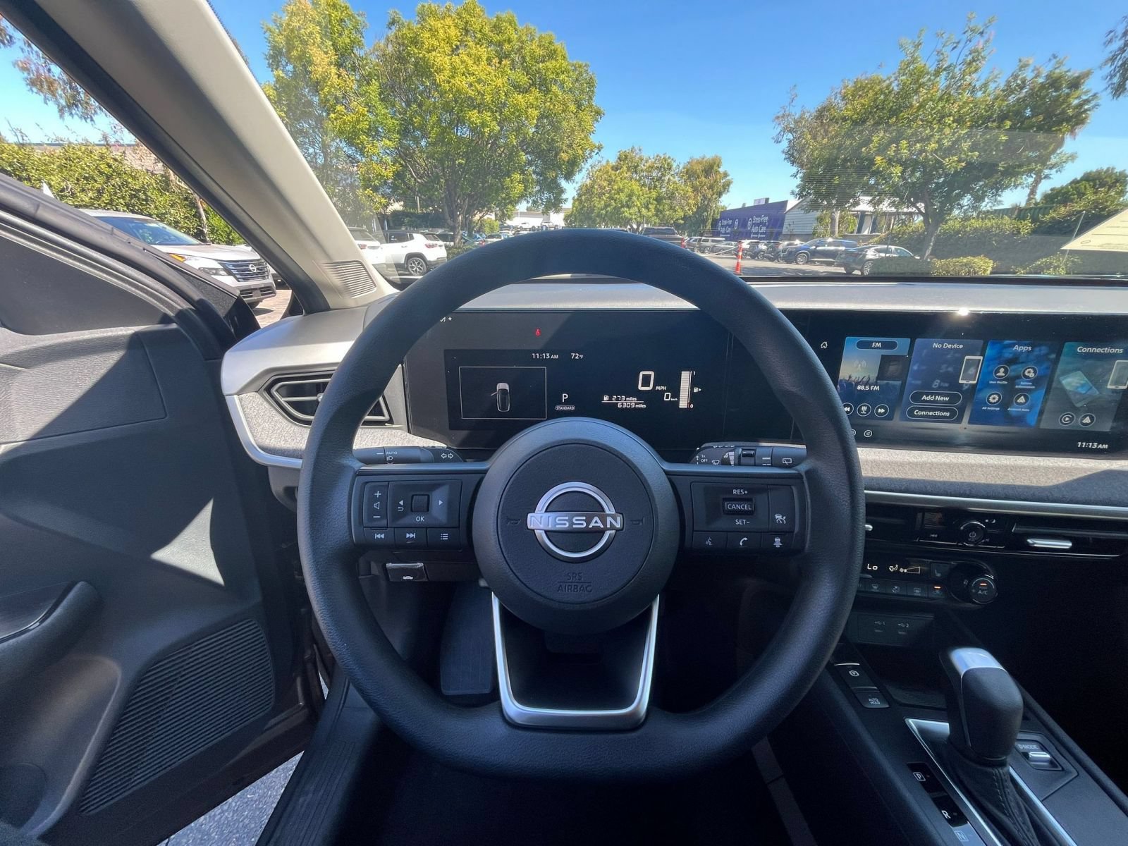 Thumbnail: 2026 Nissan Kicks - 33