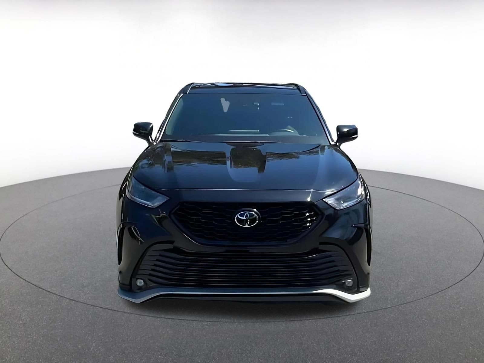 Thumbnail: 2025 Toyota Highlander - 3