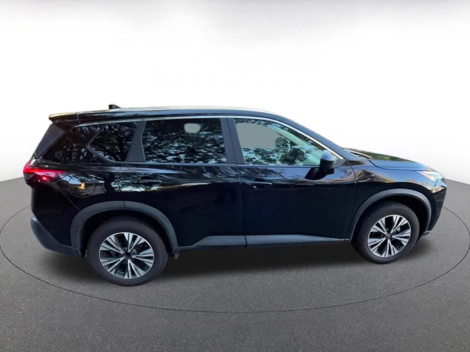 Thumbnail: 2023 Nissan Rogue - 16