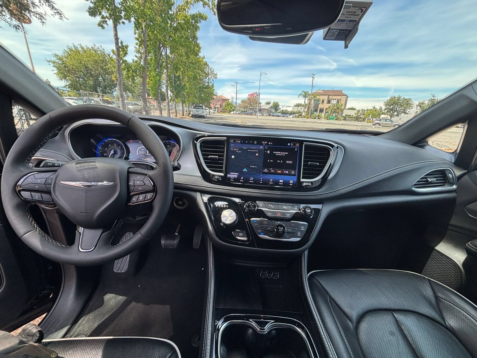 Thumbnail: 2025 Chrysler Pacifica - 31
