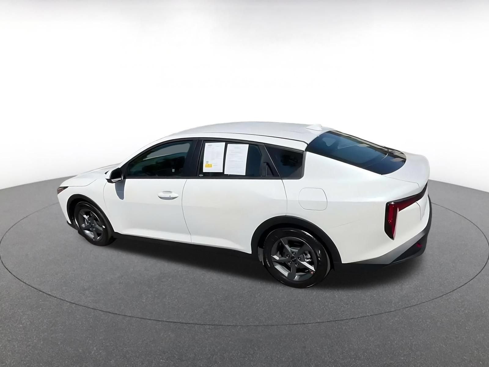 Thumbnail: 2026 Kia K4 - 9