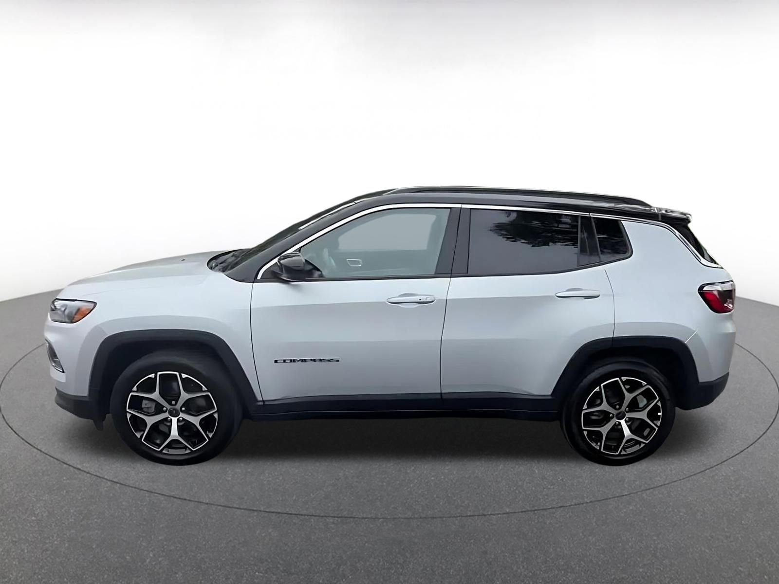 Thumbnail: 2025 Jeep Compass - 9