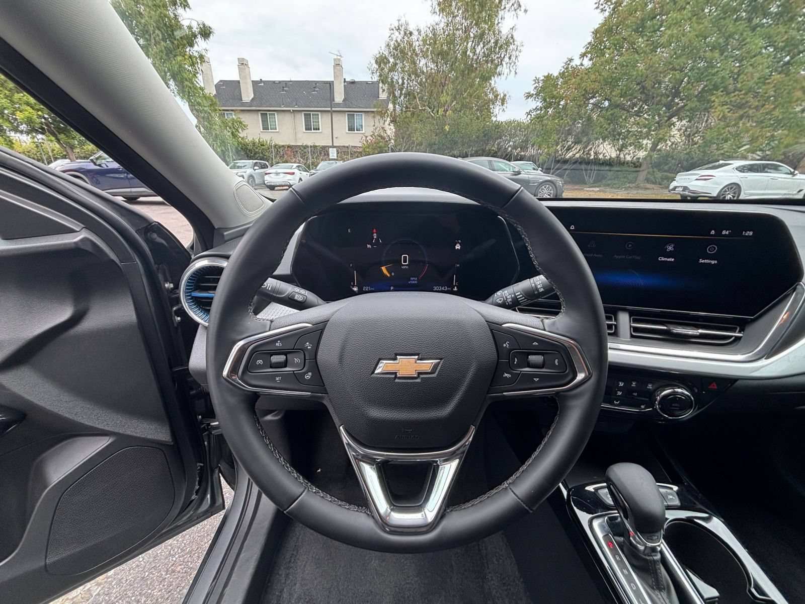Thumbnail: 2025 Chevrolet Trax - 28
