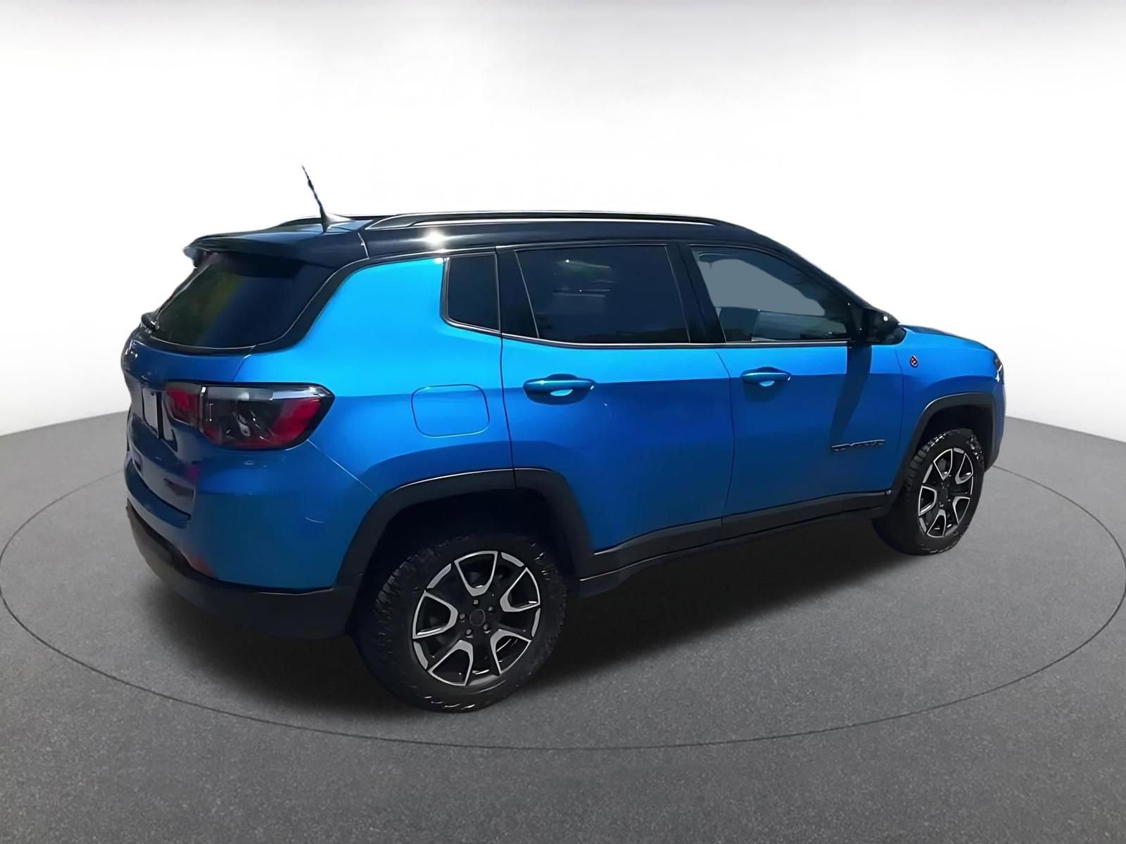 Thumbnail: 2025 Jeep Compass - 14