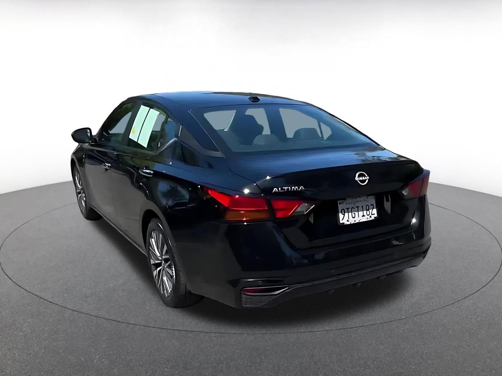 Thumbnail: 2025 Nissan Altima - 11