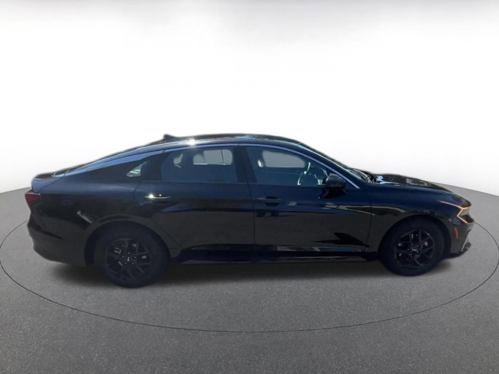 Thumbnail: 2025 Kia K5 - 15