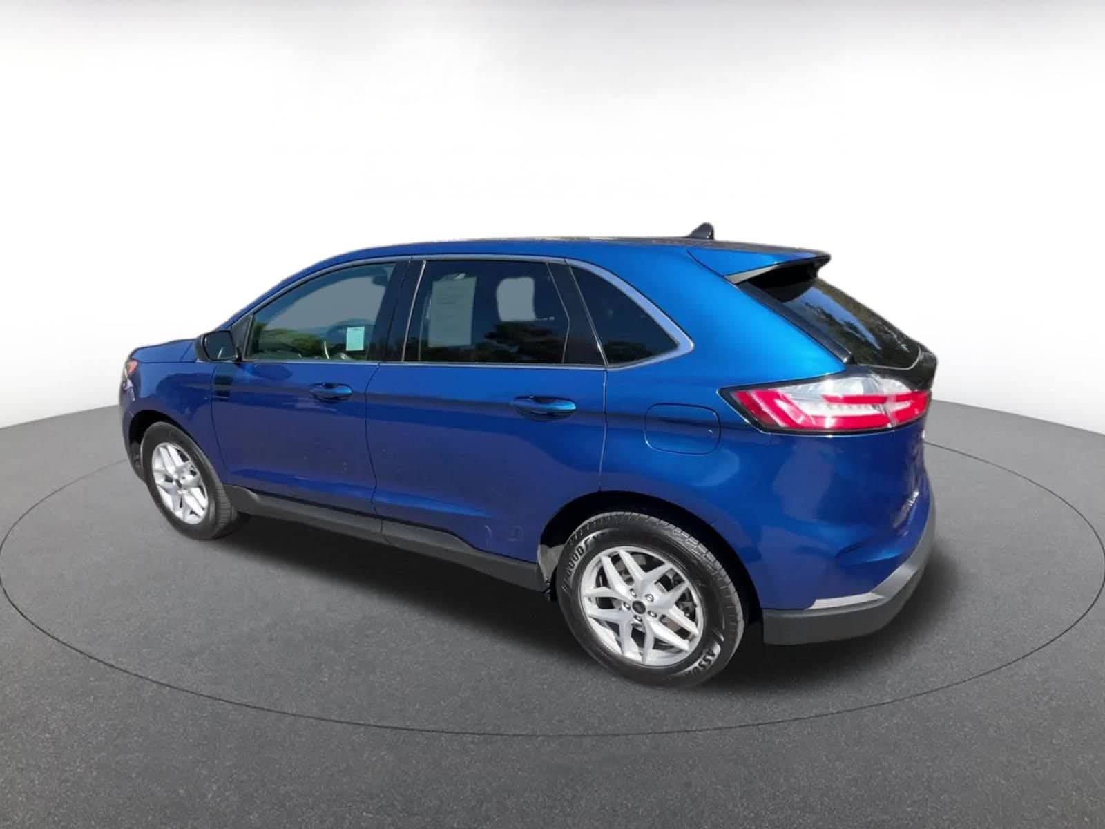 Thumbnail: 2023 Ford Edge - 10