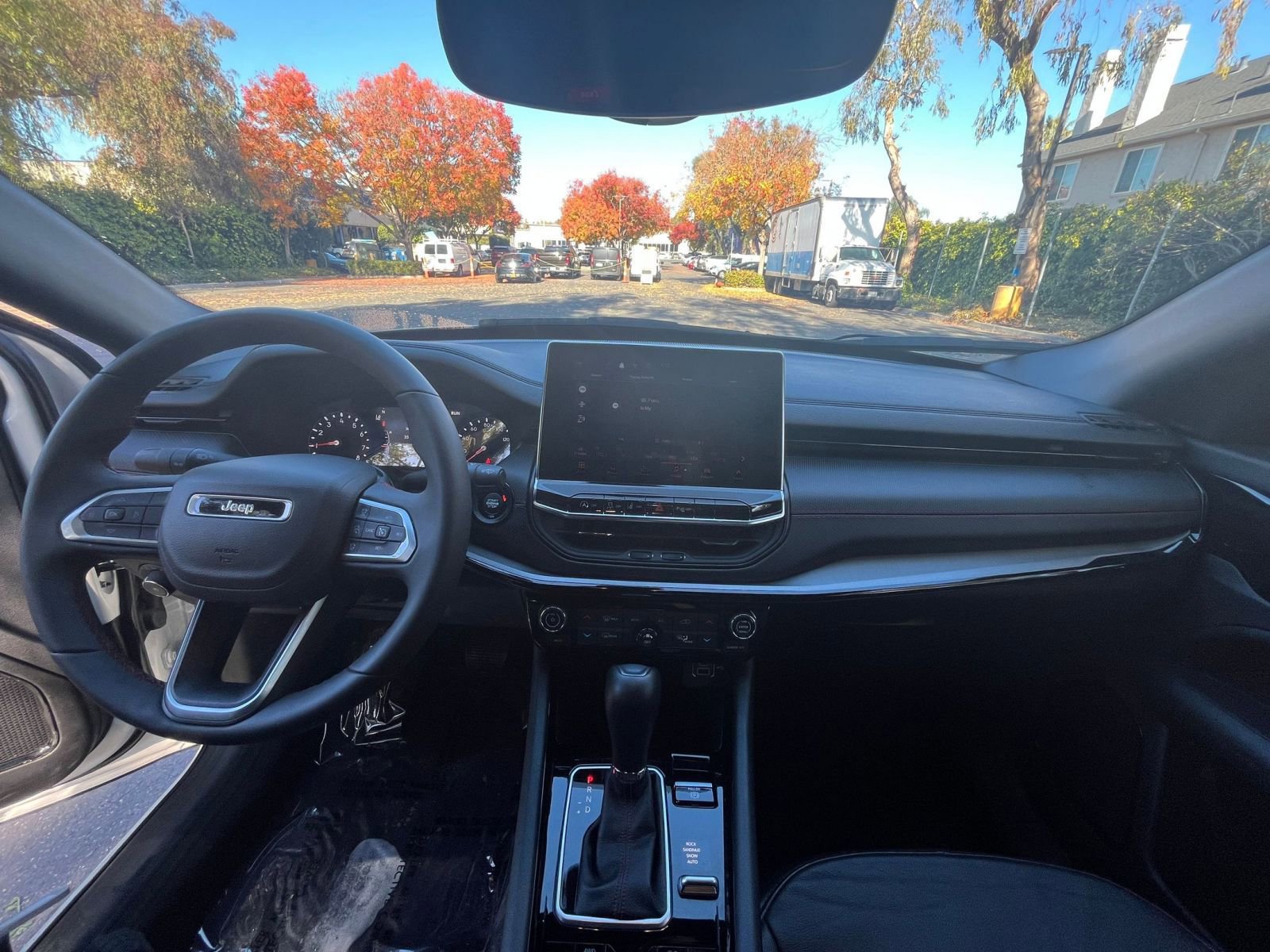 Thumbnail: 2025 Jeep Compass - 32