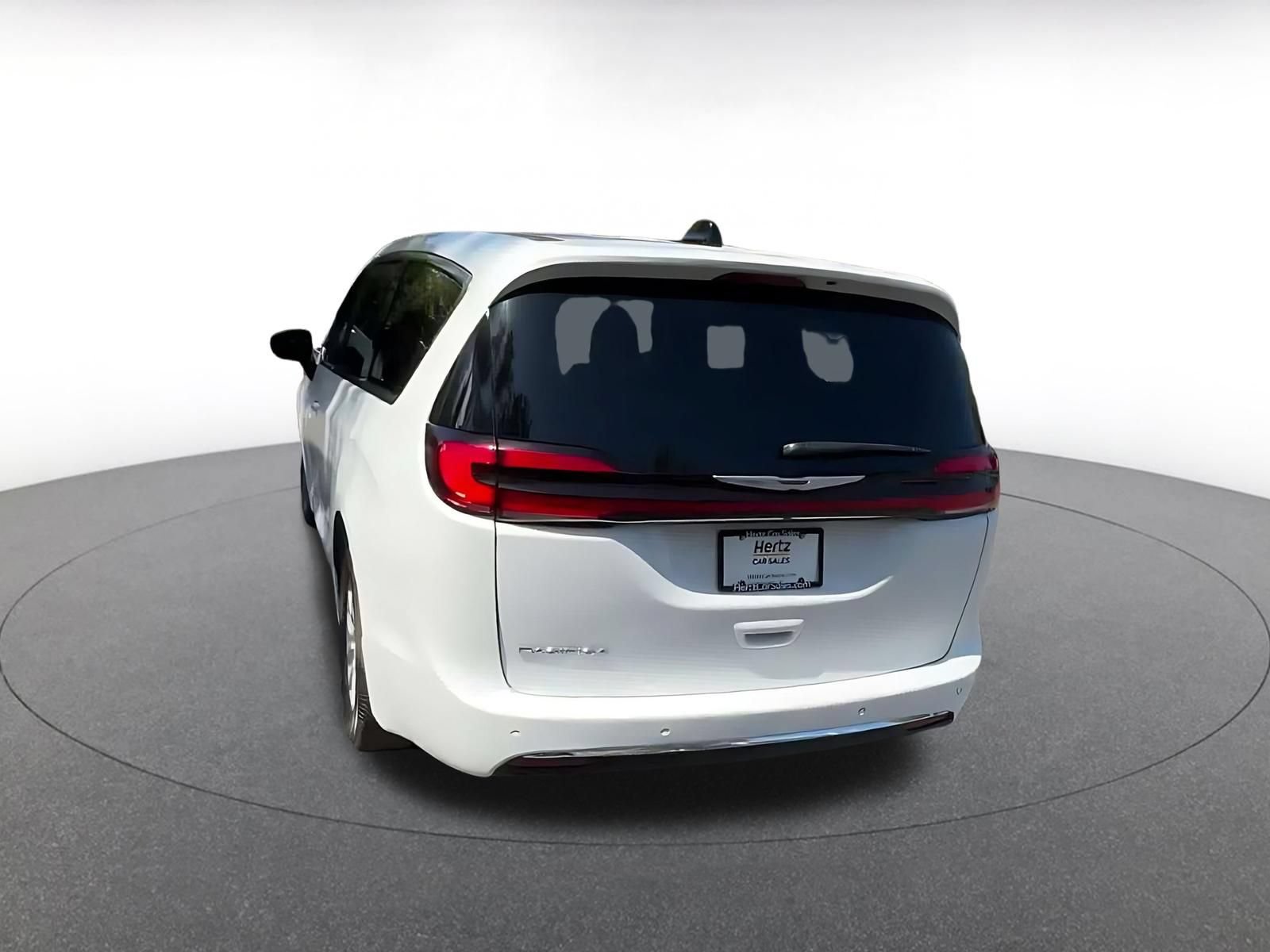 Thumbnail: 2025 Chrysler Pacifica - 12