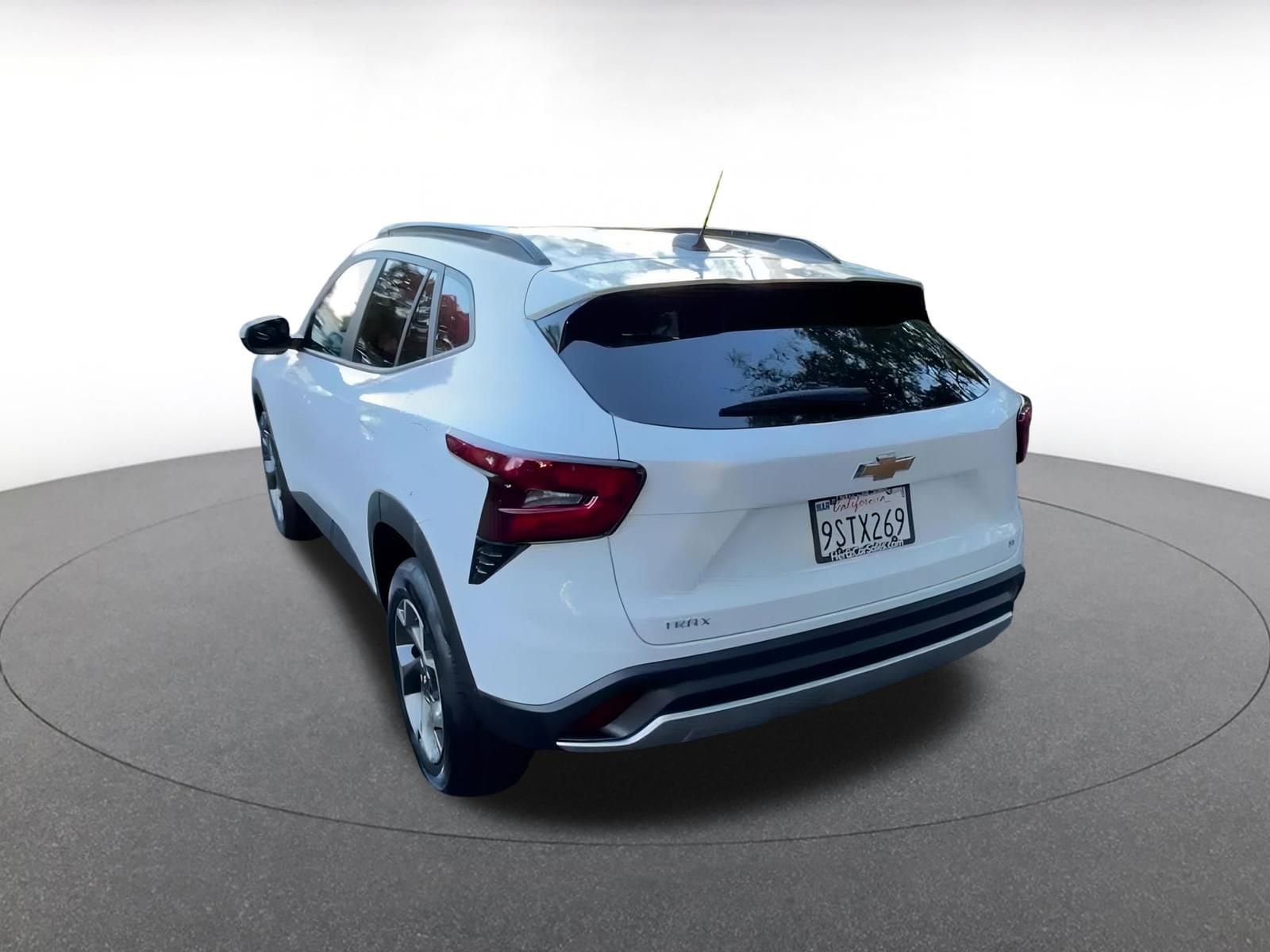 Thumbnail: 2025 Chevrolet Trax - 11